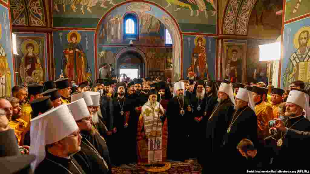 «Історія є достовірним, небрехливим свідком правди та реальності. Вселенський патріархат від самого початку був надійним охоронцем блага церкви. І хоча у часи розквіту і чисельної сили він міг запровадити та встановити пірамідальну форму устрою Східної православної церкви, але з відразою відкинув цю думку… Вселенський патріархат ніколи, користуючись наявною імперською владою, не обирав шлях культурної та мовної асиміляції національностей, які приходили у віру Євангелія», – сказав у своїй проповіді Вселенський патріарх