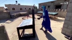 د غزې يوې انجينرې په شمسۍ انرژۍ چلېدونکی دېګ جوړ کړی دی
