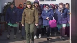 Занони зиндонии Украинаро ба ҷабҳаи пеши ҷанг мебаранд
 Занони зиндонии Украинаро ба ҷабҳаи пеши ҷанг мебаранд