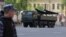 La repetițiile de la Moscova pentru parada de Ziua Victoriei așteptată pe 9 mai 2025, armata rusă a afișat și două modele de drone kamikaze, cu care atacă frecvent Ucraina, transportate de un camion militar.