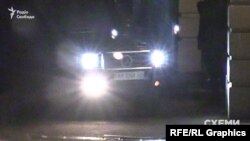 З території офісу Порошенка виїхала автівка, якою користується екс-голова адміністрації Януковича Сергій Льовочкін