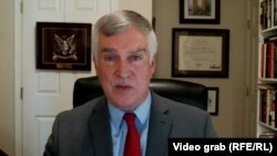 Fred Fleitz tokom intervjua za RSE