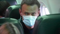 Задержание Алексея Навального в аэропорту Шереметьево (видео) Задержание Алексея Навального в аэропорту Шереметьево (видео)