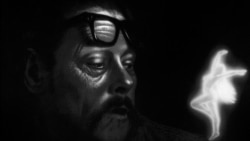 Руки-ножницы Янис Глейздс, автопортрет