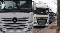 30 фур під Кабміном: чого хочуть перевізники? (відео) 30 фур під Кабміном: чого хочуть перевізники? (відео)