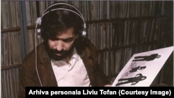 Cornel Chiriac, redactor muzical la Europa Liberă, asasinat pe 5 martie 1975. Lui i se adresau tinerii și mai puțini tinerii români în timpul dictaturii comuniste, cerându-i să difuzeze muzică „străină”, interzisă atunci. Mulți dintre ei au ajuns pe mâna Securității.