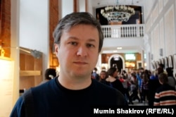 Антон Долин