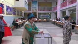 Маҷлиси Душанбе. Курсии коммунистҳоро сотсиалистҳо гирифтанд Маҷлиси Душанбе. Курсии коммунистҳоро сотсиалистҳо гирифтанд