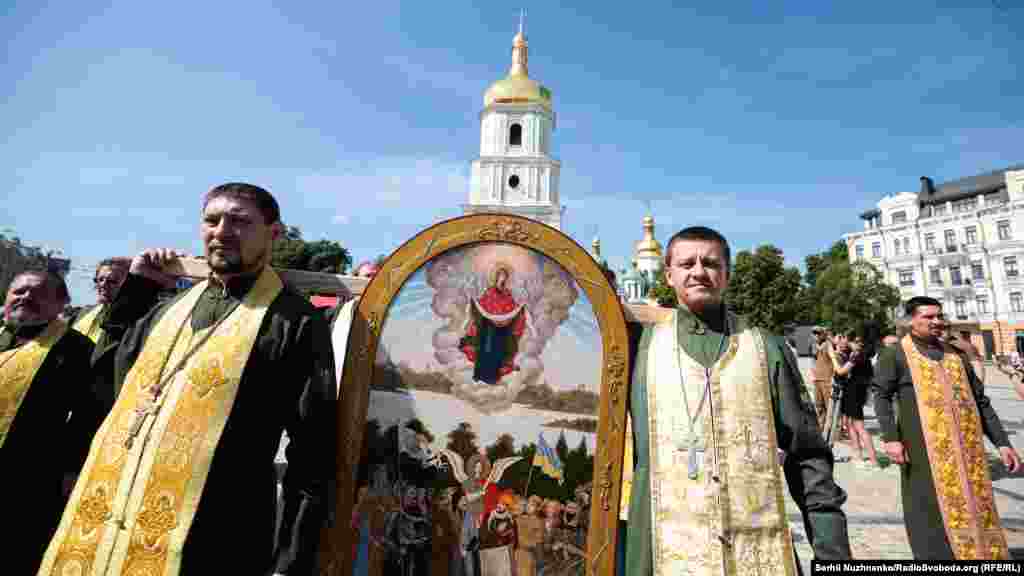 Ікона «Пресвята Богородиця — покровителька українських воїнів»