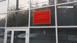 «Його не годували, йому необхідні ліки». Едем Бекіров у суді (відео) «Його не годували, йому необхідні ліки». Едем Бекіров у суді (відео)