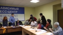 Kadyrov Supporters Throw Eggs At Rights Activists Kadyrov Supporters Throw Eggs At Rights Activists
