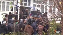 Хешу ақрабо ба марги табиии Илҳомиддин Шоев бовар надоранд Хешу ақрабо ба марги табиии Илҳомиддин Шоев бовар надоранд