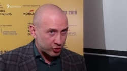 Продюсер фільму «Додому» Володимир Яценко: «Ця стрічка про те, наскільки важливе справжнє коріння» (відео) Продюсер фільму «Додому» Володимир Яценко: «Ця стрічка про те, наскільки важливе справжнє коріння» (відео)