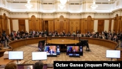 Audieri într-o comisie din Parlamentul României. Fotografie generică.