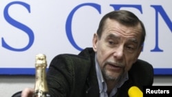 Russian human rights activist Lev Ponomaryov says it's "no coincidence" the number of cases has dropped.