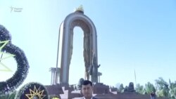 Рӯзе, ки ҳайкали Ленинро дар Душанбе канданд Рӯзе, ки ҳайкали Ленинро дар Душанбе канданд