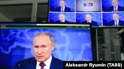 Радіо Свобода разом з експертами розбирає деякі з наративів, які часто можна у тій чи іншій формі почути в ефірах кремлівського телебачення