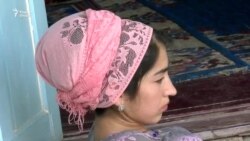 "Ҳар вақт барои муолиҷа меравем, як говро мефӯрушам" "Ҳар вақт барои муолиҷа меравем, як говро мефӯрушам"