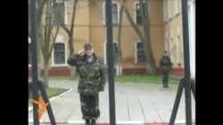 Згадуємо, як це було: сімферопольські жінки підтримали українських військових (відео) Згадуємо, як це було: сімферопольські жінки підтримали українських військових (відео)