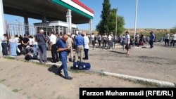Гузаргоҳи "Фотеҳобод" дар сарҳади Тоҷикистон ва Узбекистон