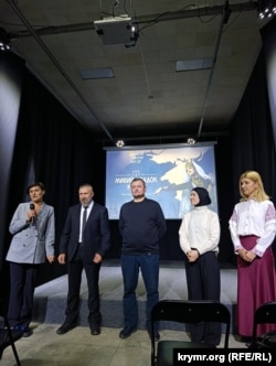 Автори фільму «Жива спадщина Криму. Традиції» на презентації у Кримському домі