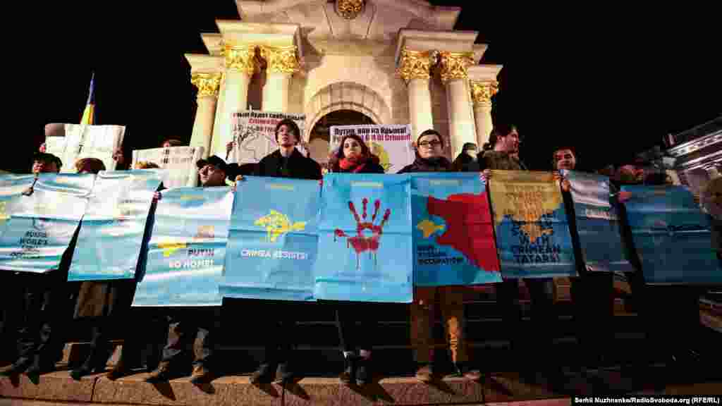 Цель акции – проявить свою солидарность с крымскотатарским народом, сотнями тысяч украинцев и жителей полуострова других национальностей, которые сохраняют верность Украине в аннексированном Крыму