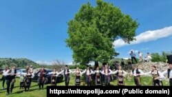 Srbijansko kolo na saboru u Duklji