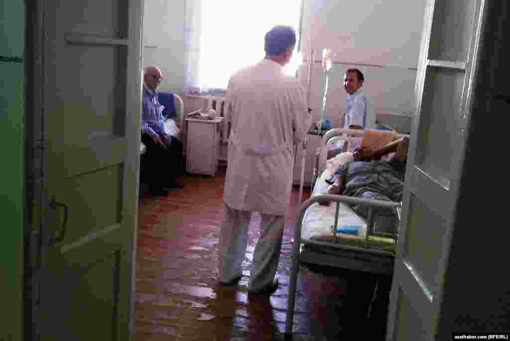 An oncology center in Turkmenabat  