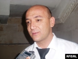 Хуршеди Атовулло, сардабири нашрияи "Фараж".