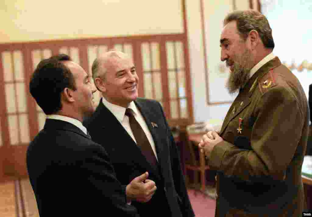Маскав, моҳи марти 1986. Бо раиси ҷумҳури пешини Куба, Фидел Кастро