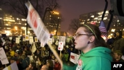 Акции протеста против законопроекта губернатора Висконсина
