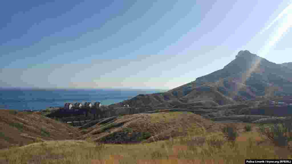 «Пухнасті пагорби» Коктебеля