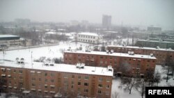 Сардиҳо ва бебарқӣ сокинони биноҳои чандошёнаро сангин кардааст