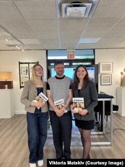 Журнал «Дзвін» опублікував твори Вікторії та інших представників молоді української діаспори