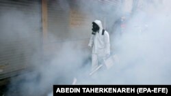 مرکز پژوهشهای مجلس هشدار داده که اختلال در زنجیره تأمین مواد مورد نیاز زندگی مردم میتواند «شرایط نامساعد اقتصادی را تبدیل به بحران کند»