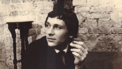 Певец Бронзового века - Олег Охапкин. Письма в Рим.
Во 2 ч. - Краткий триумф авантюриста Бориса Скосырева, побывавшего королем Андорры.  Певец Бронзового века - Олег Охапкин. Письма в Рим.
Во 2 ч. - Краткий триумф авантюриста Бориса Скосырева, побывавшего королем Андорры.