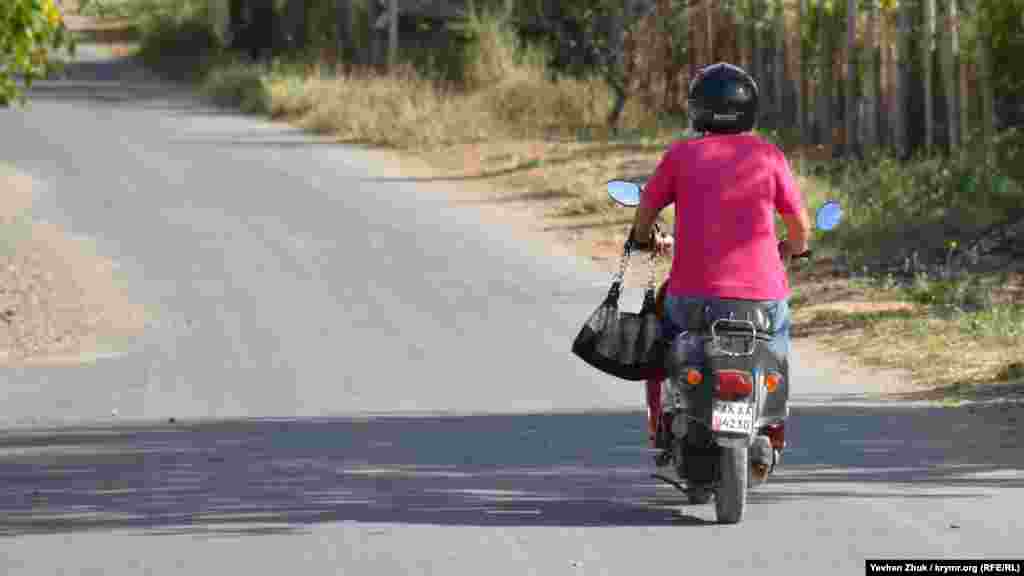 Другий «за значущістю» особистий транспорт в Угловому – мопед