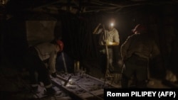 Minele de cărbune din Donbas alimentau industria grea sovietică, precum și o mare parte din industria ucraineană.