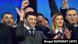 Володимир Зеленський і його дружина Олена Зеленська. Київ, 19 квітня 2019 року