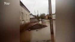 Сокинони як маҳаллаи Кӯлоб аз сел гурехтанд, вале балои дигар омад
 Сокинони як маҳаллаи Кӯлоб аз сел гурехтанд, вале балои дигар омад
