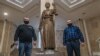 Ильнур Хамидуллин (справа) и Юрий Никишин далеко не в первый раз обвиняют власть в дискриминации. Фото — декабрь 2020 года.