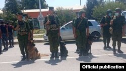 Мақомоти Қирғизистон ҳадафи амалиётро пешгирӣ аз қочоқи молу маҳсулот гуфтаанд