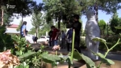 Фаъолон ба бемористонҳои Кӯлоб 200 ҳазор сомонӣ кумак карданд Фаъолон ба бемористонҳои Кӯлоб 200 ҳазор сомонӣ кумак карданд