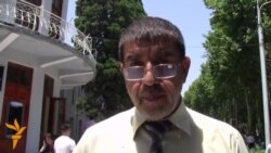 Падари зиндонии хабарсоз тақозои митинг кард Падари зиндонии хабарсоз тақозои митинг кард