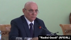 Нусратулло Давлатзода, раиси Кумитаи андози Тоҷикистон, ҳангоми нишасти хабарӣ. 30-юми июли 2021