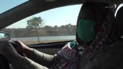 په پاکستان کې د ښځینه ټېکسي ډرایورانو خدمات په پاکستان کې د ښځینه ټېکسي ډرایورانو خدمات