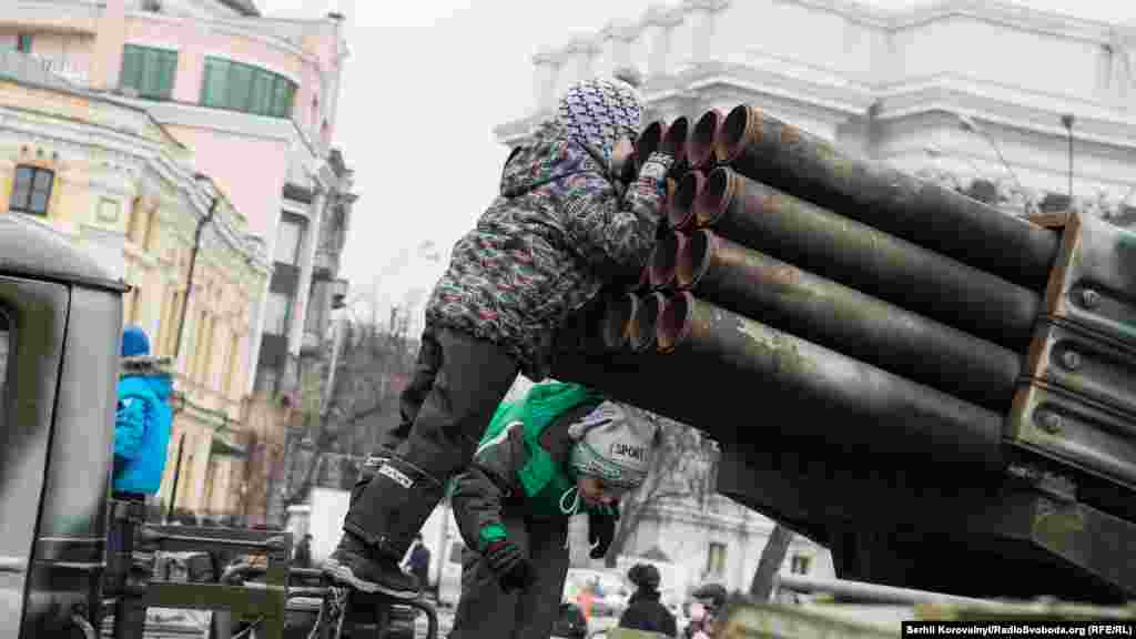 Російська система залпового вогню БМ-21 «Град»