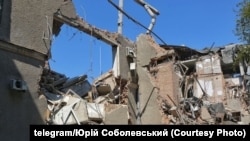 Наслідки одного з попередніх обстрілів Херсона, фото ілюстративне