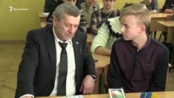 Після такого не здаються: Чийгоз зустрівся зі школярем, який написав йому в тюрму Після такого не здаються: Чийгоз зустрівся зі школярем, який написав йому в тюрму