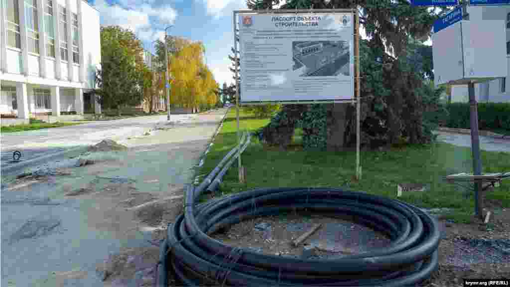 Продолжается капитальный ремонт площади в рамках программы «Формирование комфортной городской среды»